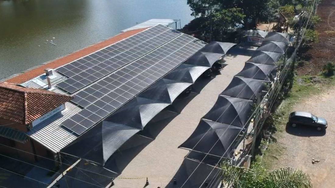 Leite na Pista, Tela HDPE, cobertura do pátio de clientes, obra executada pela FBM Dourado