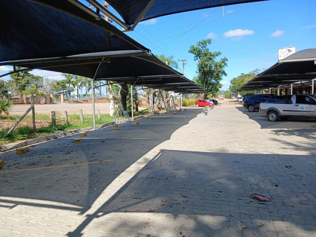 Leite na Pista, Tela HDPE, alameda entre as vagas, obra executada pela FBM Dourado