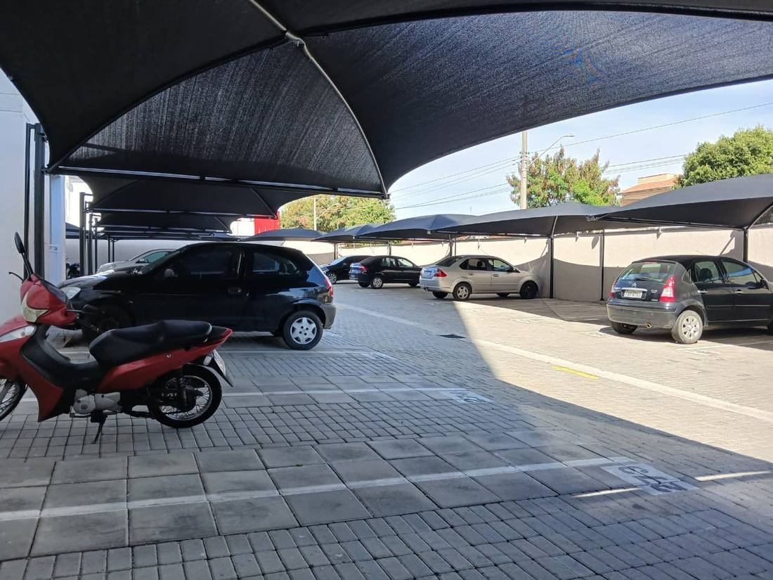 Tela HDPE, vagas dos dois lados, obra executada pela FBM Dourado