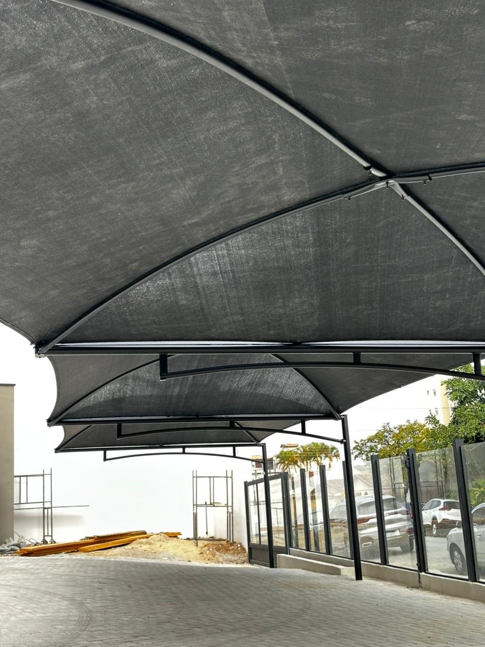 Cobertura tela HDPE condomínio — FBM Dourado